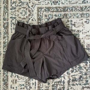 Athleta Hunter Green shorts size 6